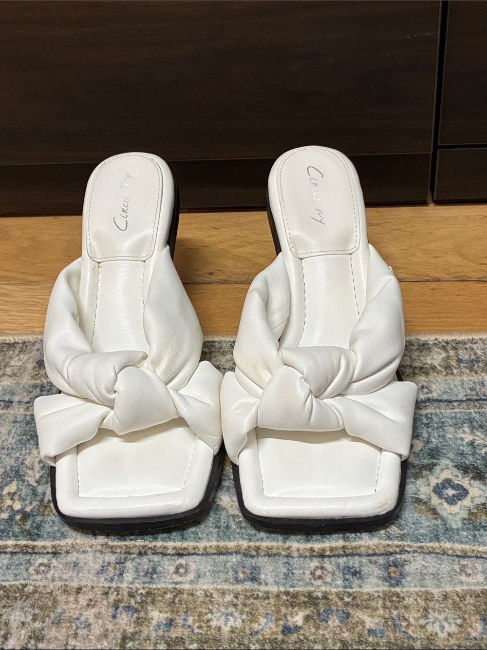 Circus by Sam Edelman White Knotted Slide Leather Mules